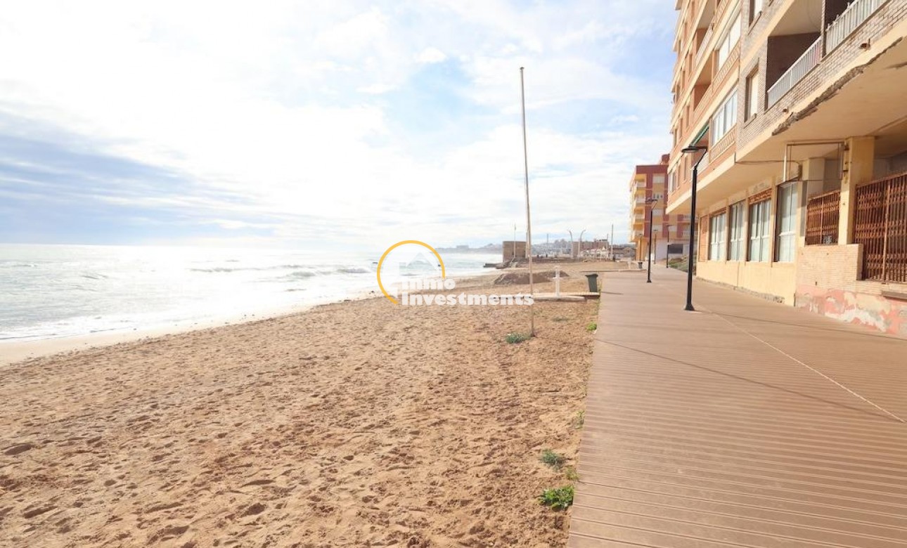 Resale - Apartment - Torrevieja - La Mata