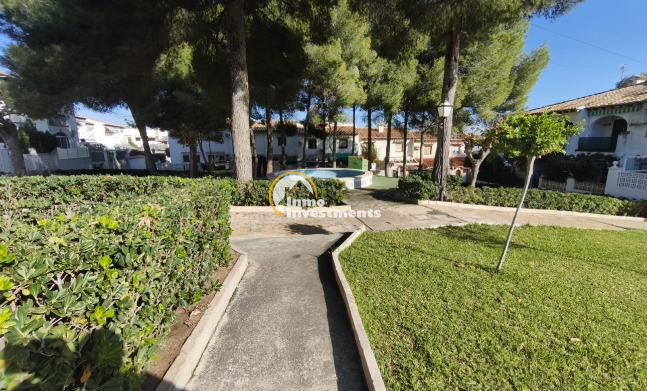 Resale - Town house - Torrevieja - Lago jardin