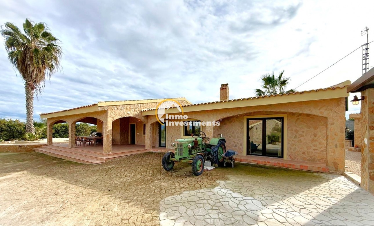 Resale - Villa - San Miguel de Salinas - San Miguel