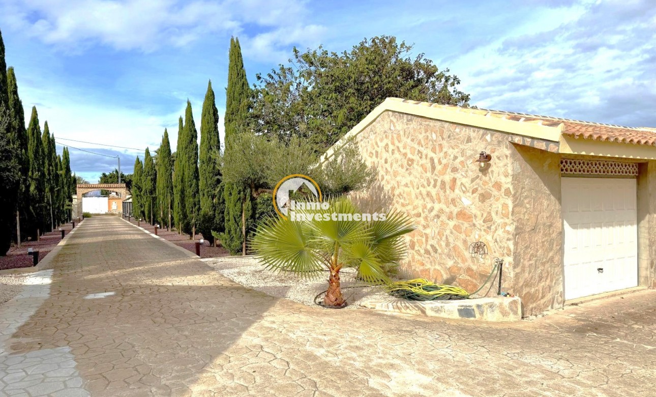 Resale - Villa - San Miguel de Salinas - San Miguel