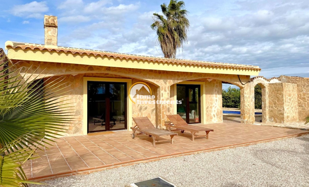 Resale - Villa - San Miguel de Salinas - San Miguel