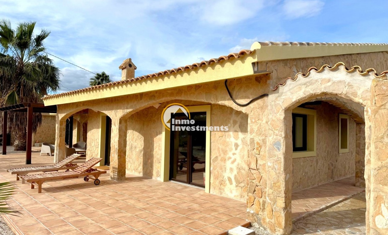 Resale - Villa - San Miguel de Salinas - San Miguel