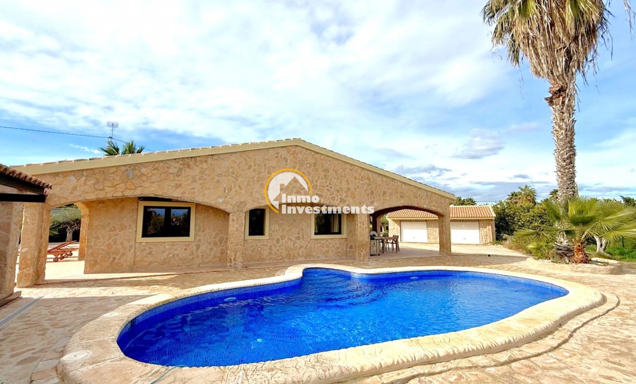 Resale - Villa - San Miguel de Salinas - San Miguel