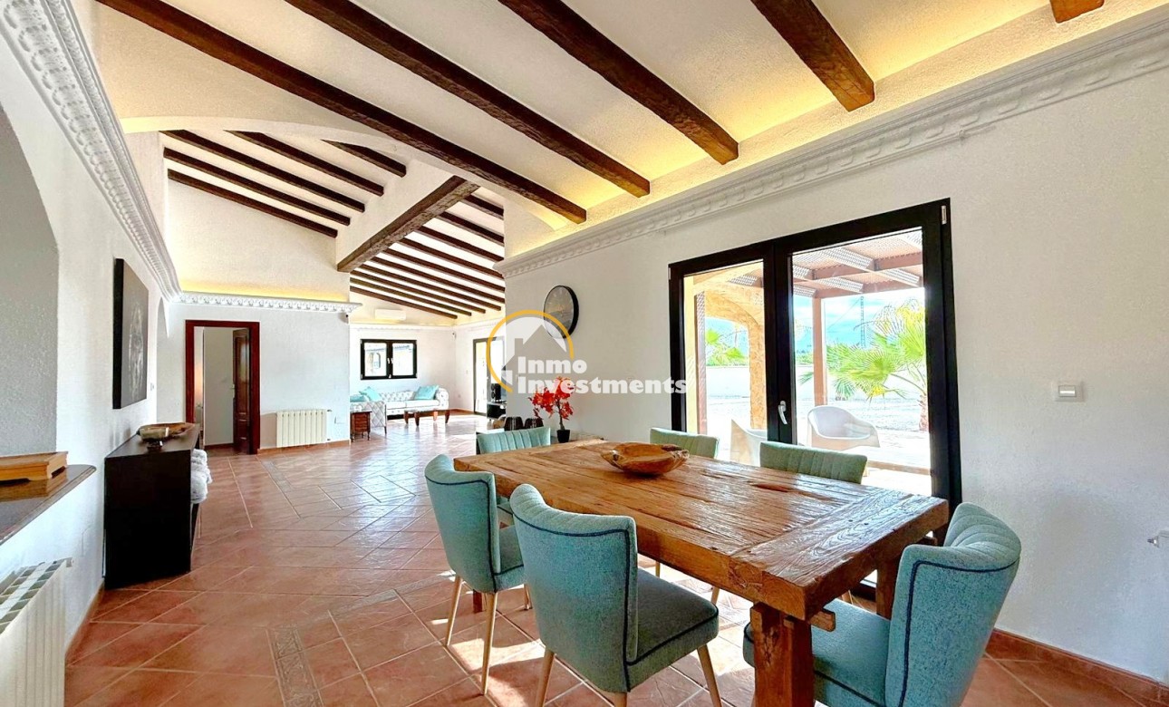 Resale - Villa - San Miguel de Salinas - San Miguel