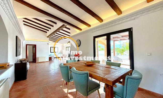 Resale - Villa - San Miguel de Salinas - San Miguel