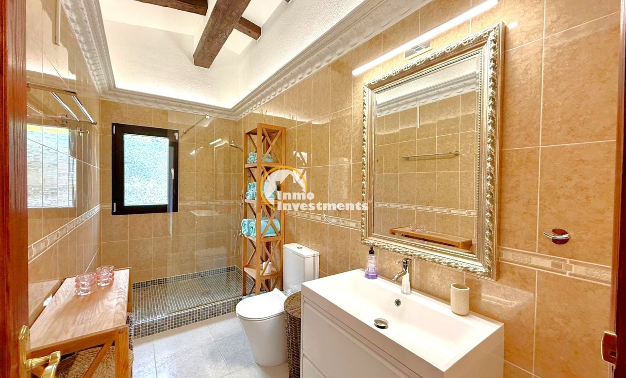 Resale - Villa - San Miguel de Salinas - San Miguel