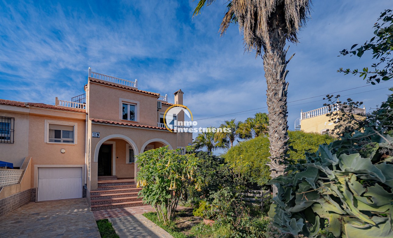 Resale - Semi detached villa - Torrevieja - El Chaparral