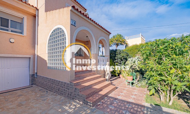 Resale - Semi detached villa - Torrevieja - El Chaparral