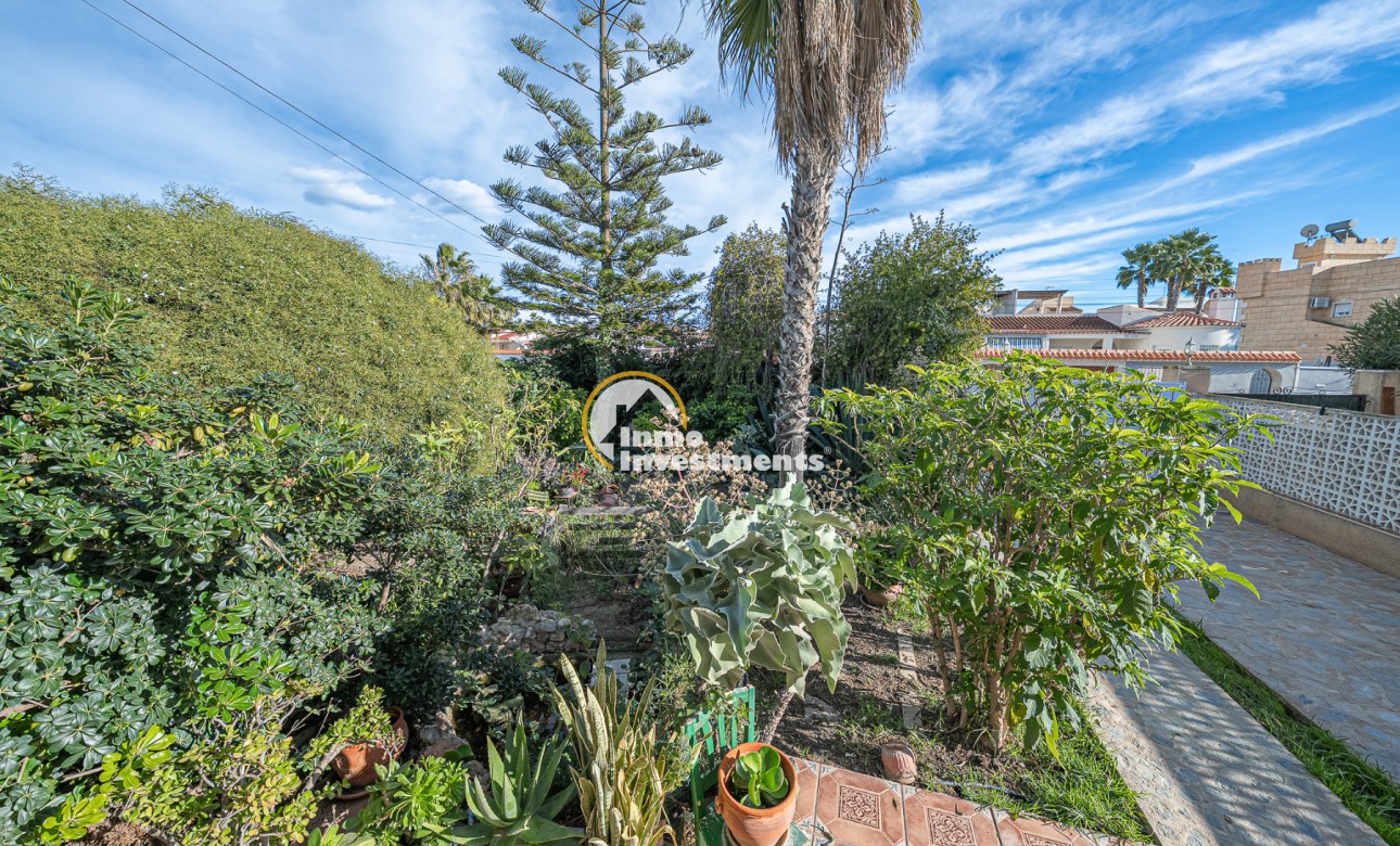 Resale - Semi detached villa - Torrevieja - El Chaparral