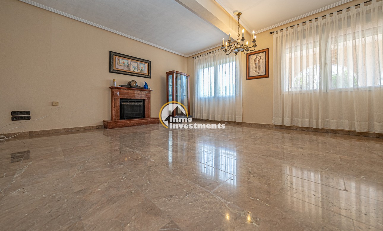 Resale - Semi detached villa - Torrevieja - El Chaparral