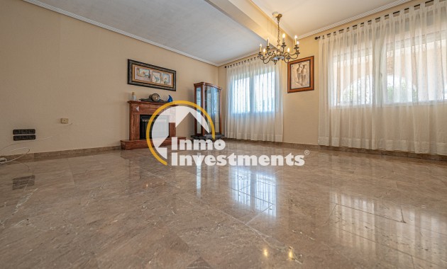 Resale - Semi detached villa - Torrevieja - El Chaparral