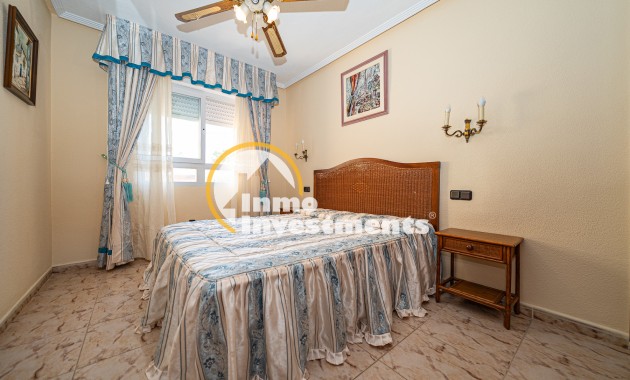 Resale - Semi detached villa - Torrevieja - El Chaparral