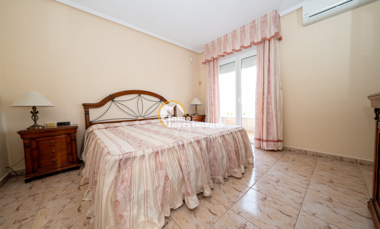 Resale - Semi detached villa - Torrevieja - El Chaparral