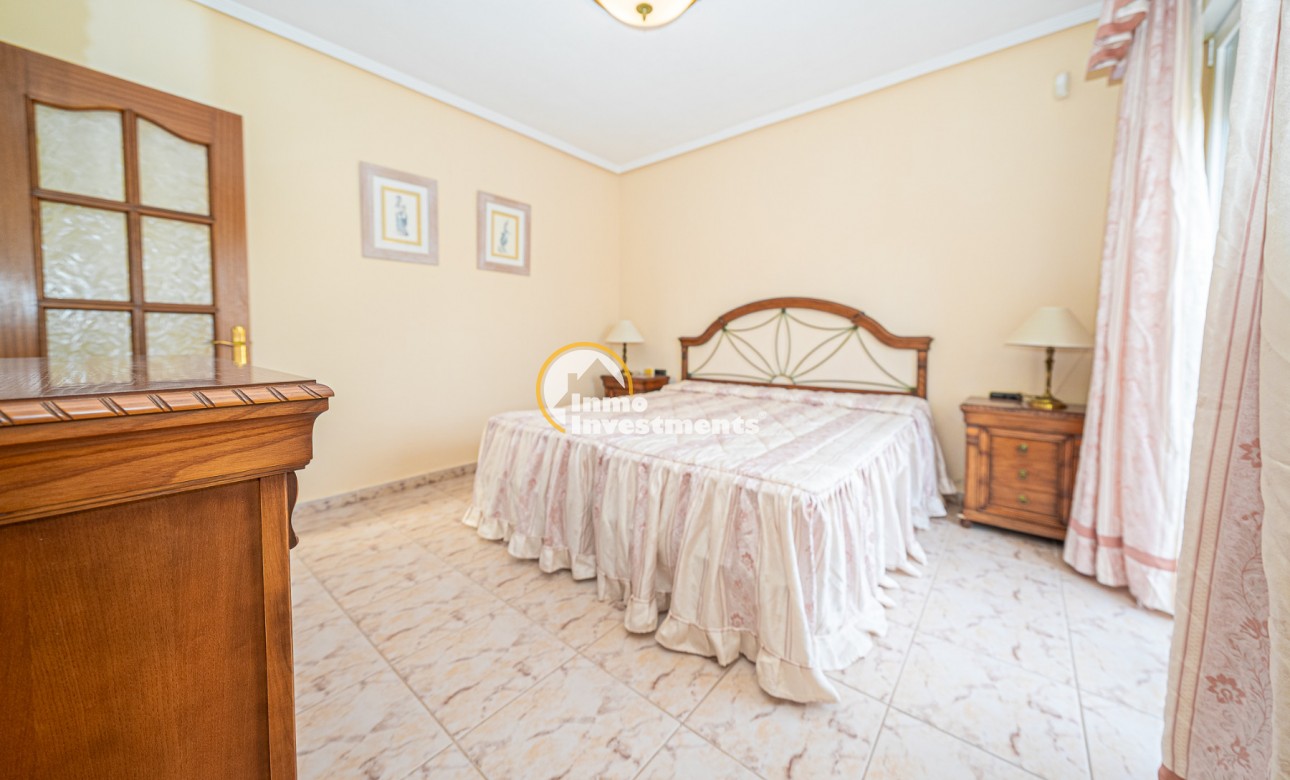 Resale - Semi detached villa - Torrevieja - El Chaparral