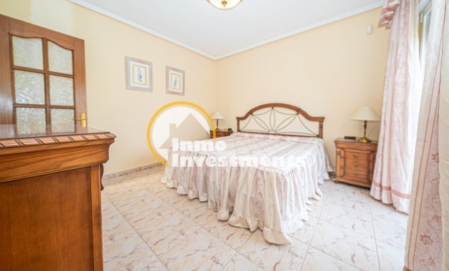Resale - Semi detached villa - Torrevieja - El Chaparral