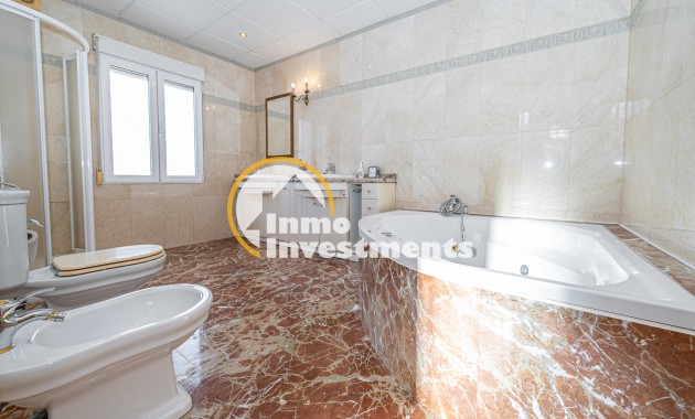 Resale - Semi detached villa - Torrevieja - El Chaparral