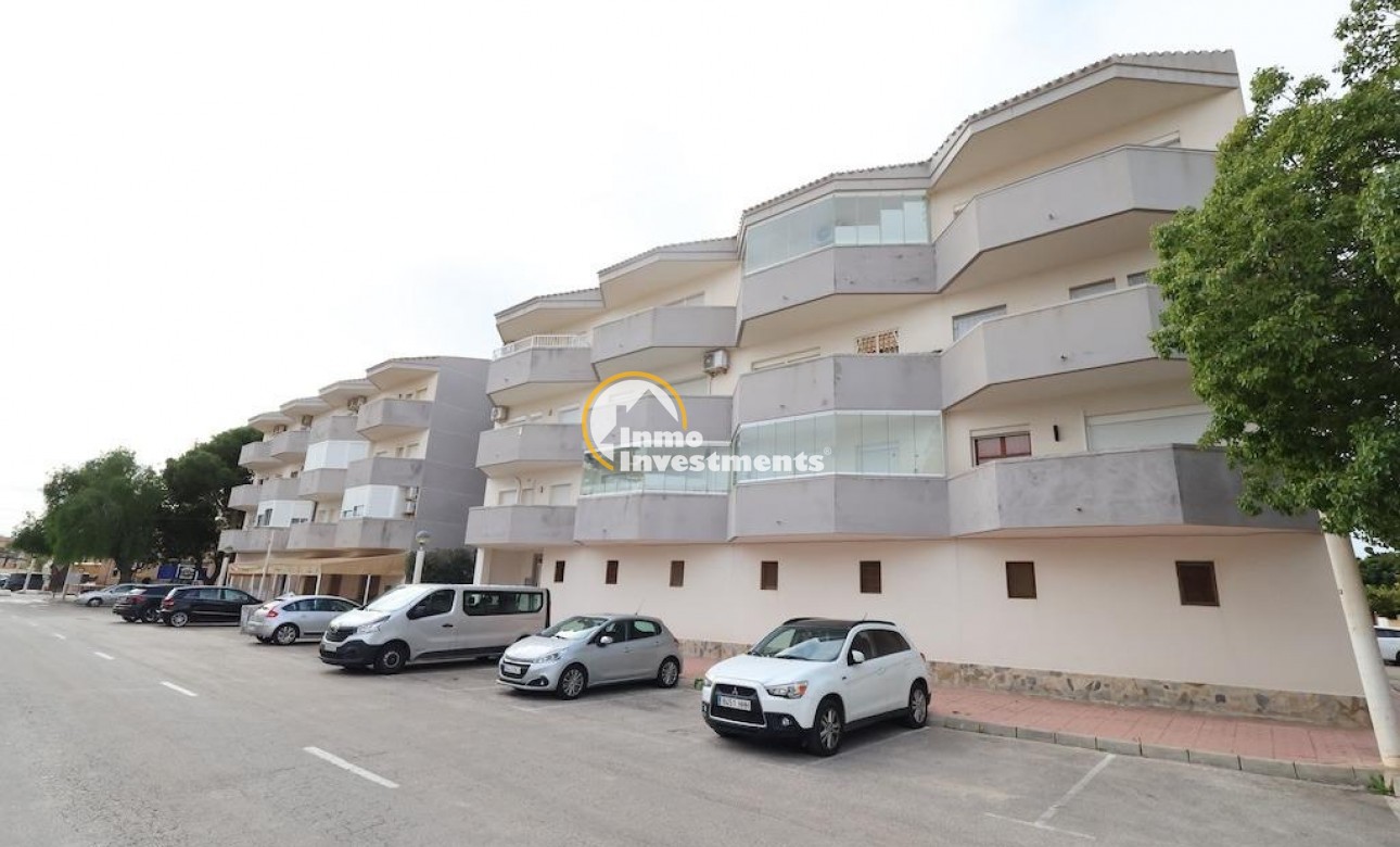 Resale - Apartment - Cabo Roig - La Regia