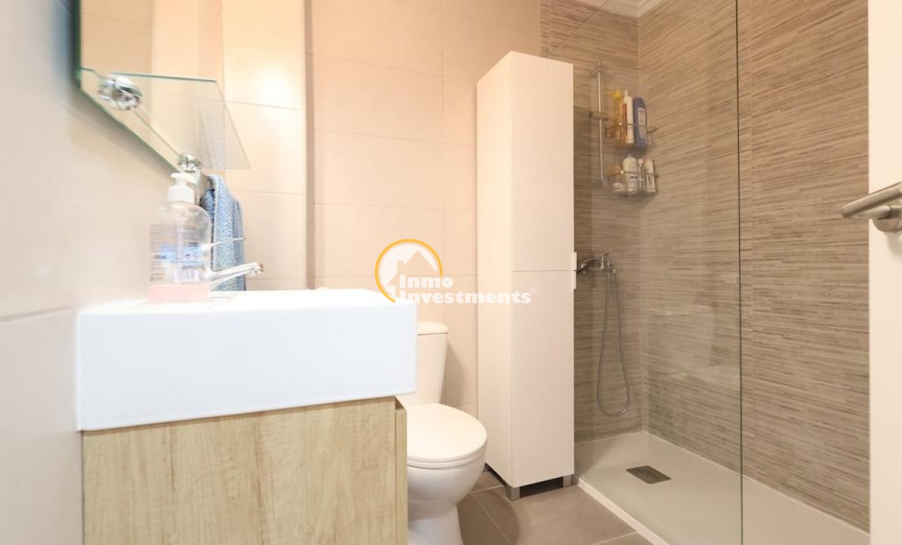 Resale - Apartment - Cabo Roig - La Regia