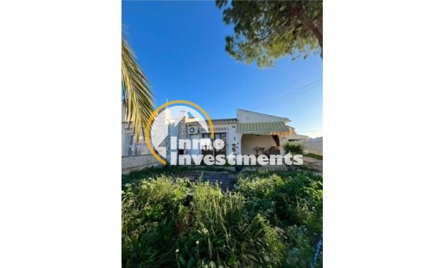 Resale - Villa - Torrevieja - Aguas Nuevas