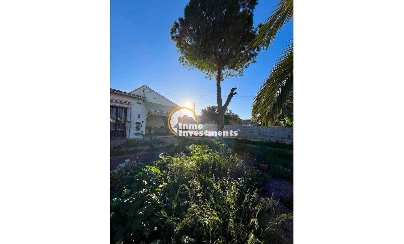 Resale - Villa - Torrevieja - Aguas Nuevas