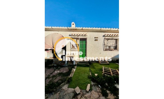 Resale - Villa - Torrevieja - Aguas Nuevas
