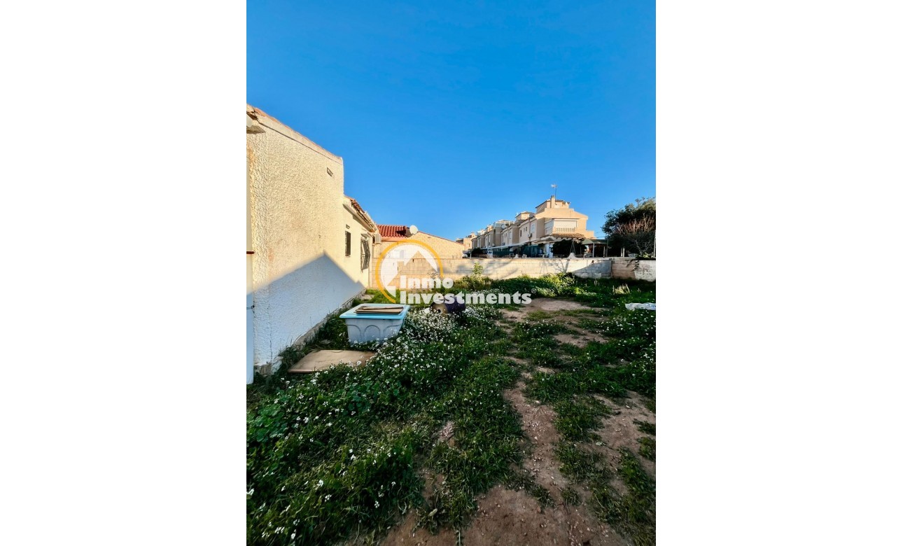 Resale - Villa - Torrevieja - Aguas Nuevas