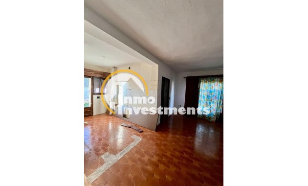 Resale - Villa - Torrevieja - Aguas Nuevas