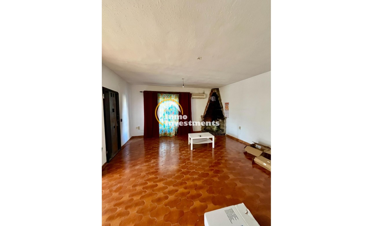 Resale - Villa - Torrevieja - Aguas Nuevas