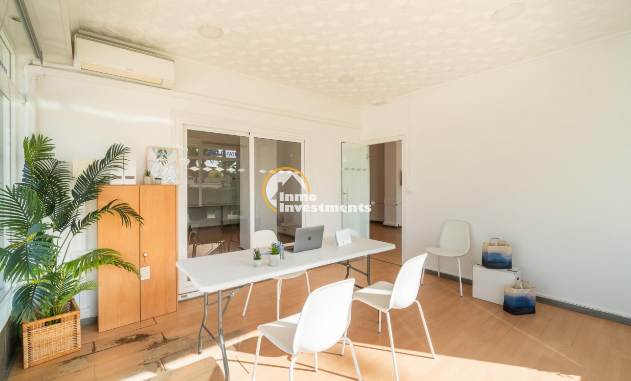 Long term rental - Commercial - Orihuela Costa - La Zenia