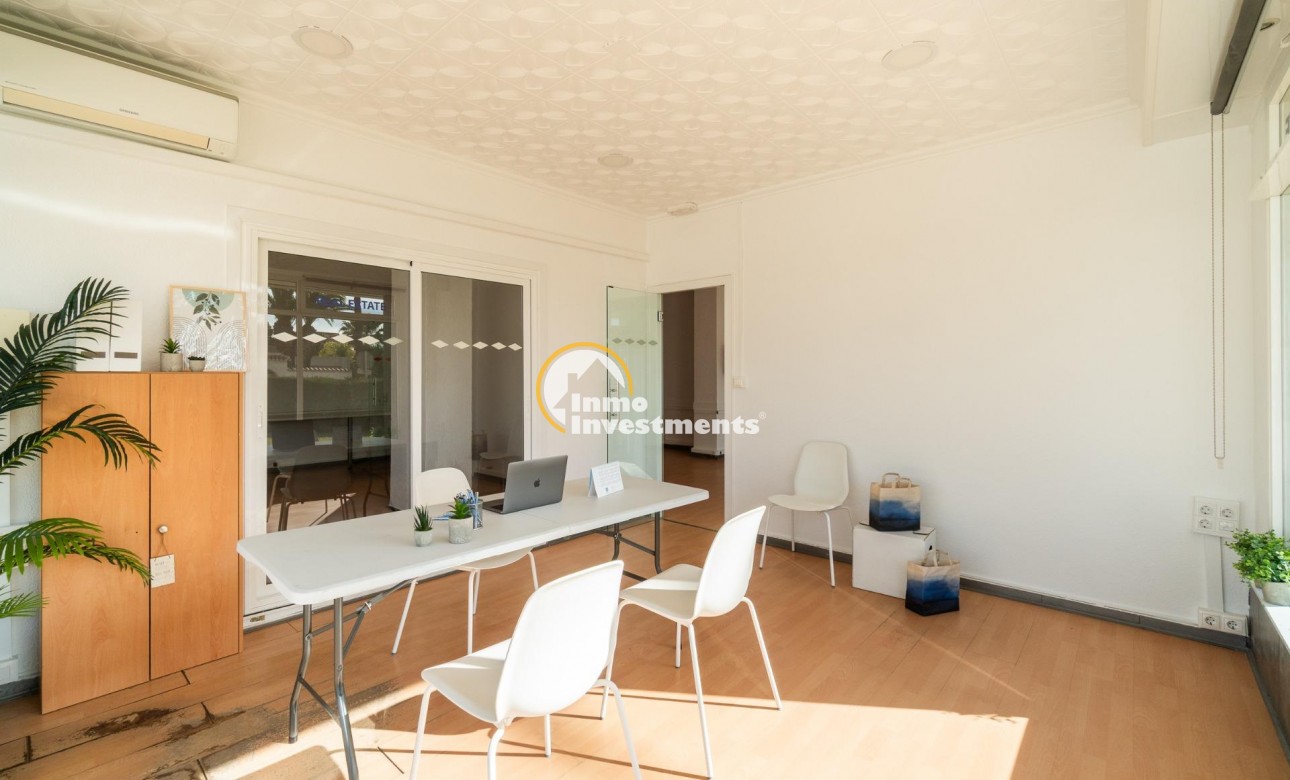 Long term rental - Commercial - Orihuela Costa - La Zenia
