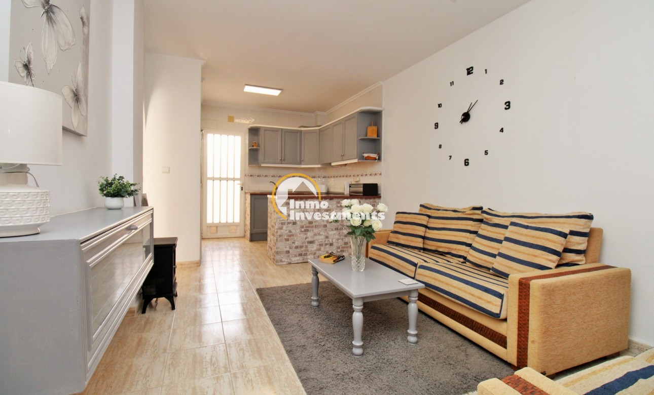 Resale - Apartment - Villamartin