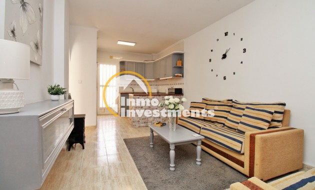 Resale - Apartment - Villamartin