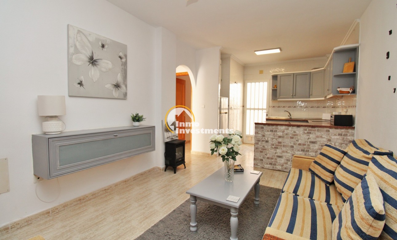 Resale - Apartment - Villamartin