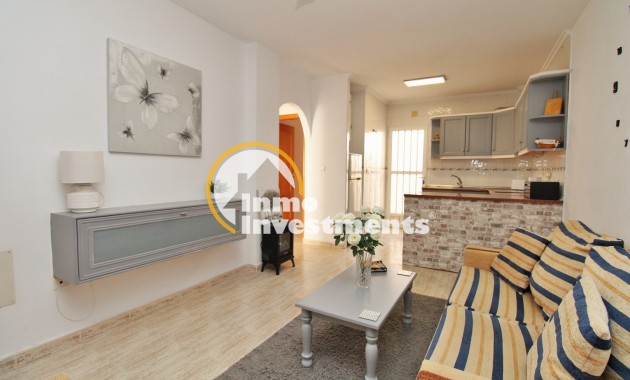 Resale - Apartment - Villamartin