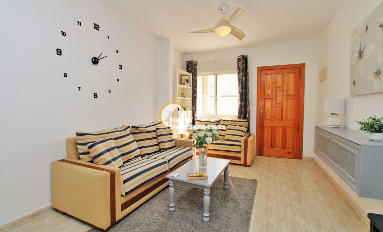 Resale - Apartment - Villamartin