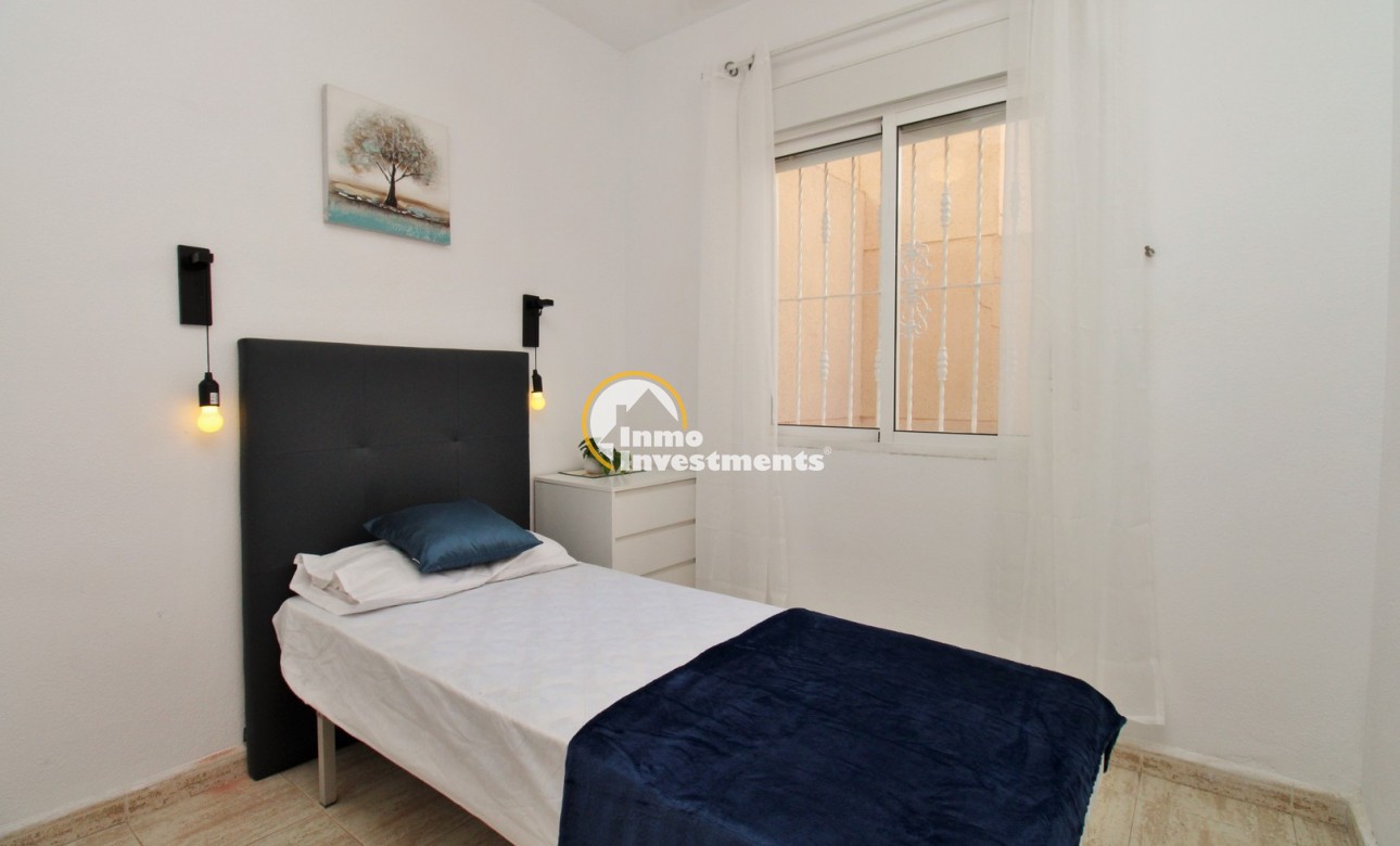 Resale - Apartment - Villamartin