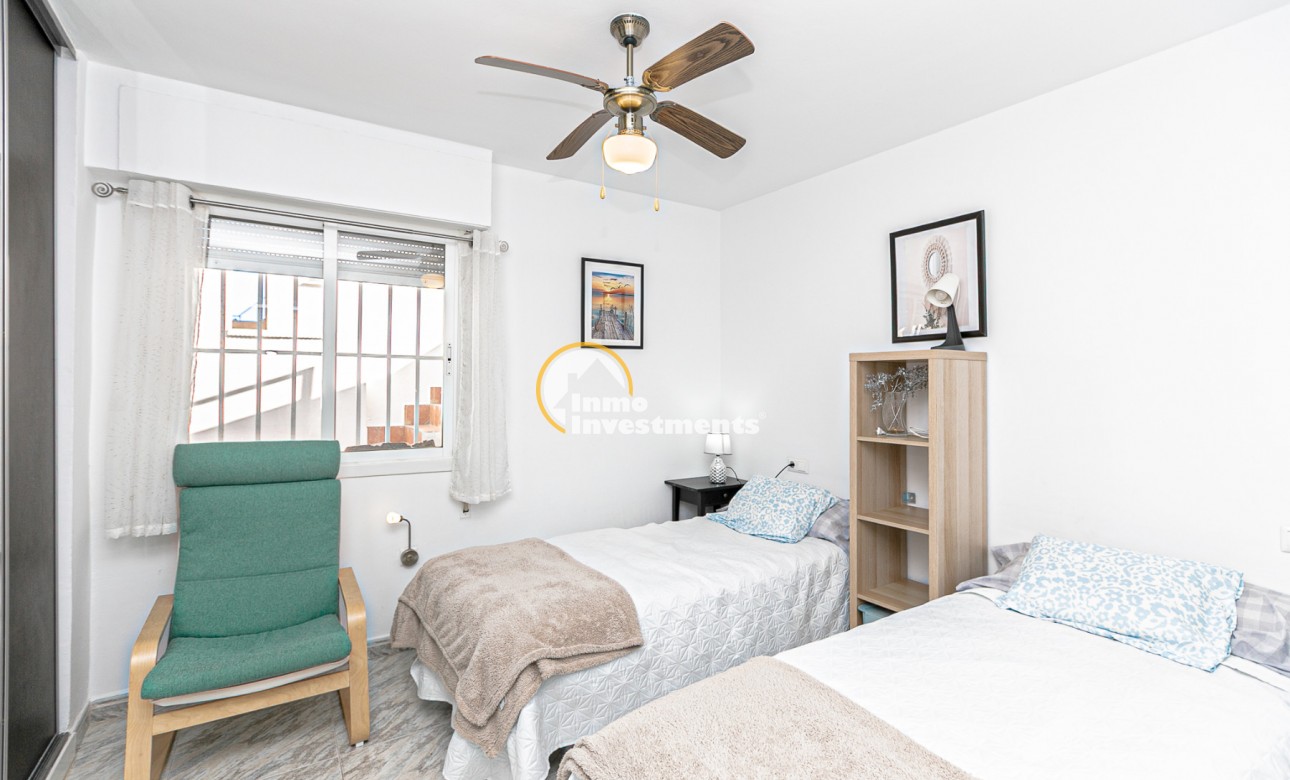 Resale - Bungalow - Torrevieja