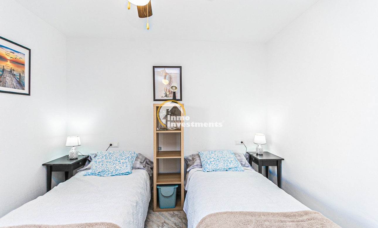 Resale - Bungalow - Torrevieja