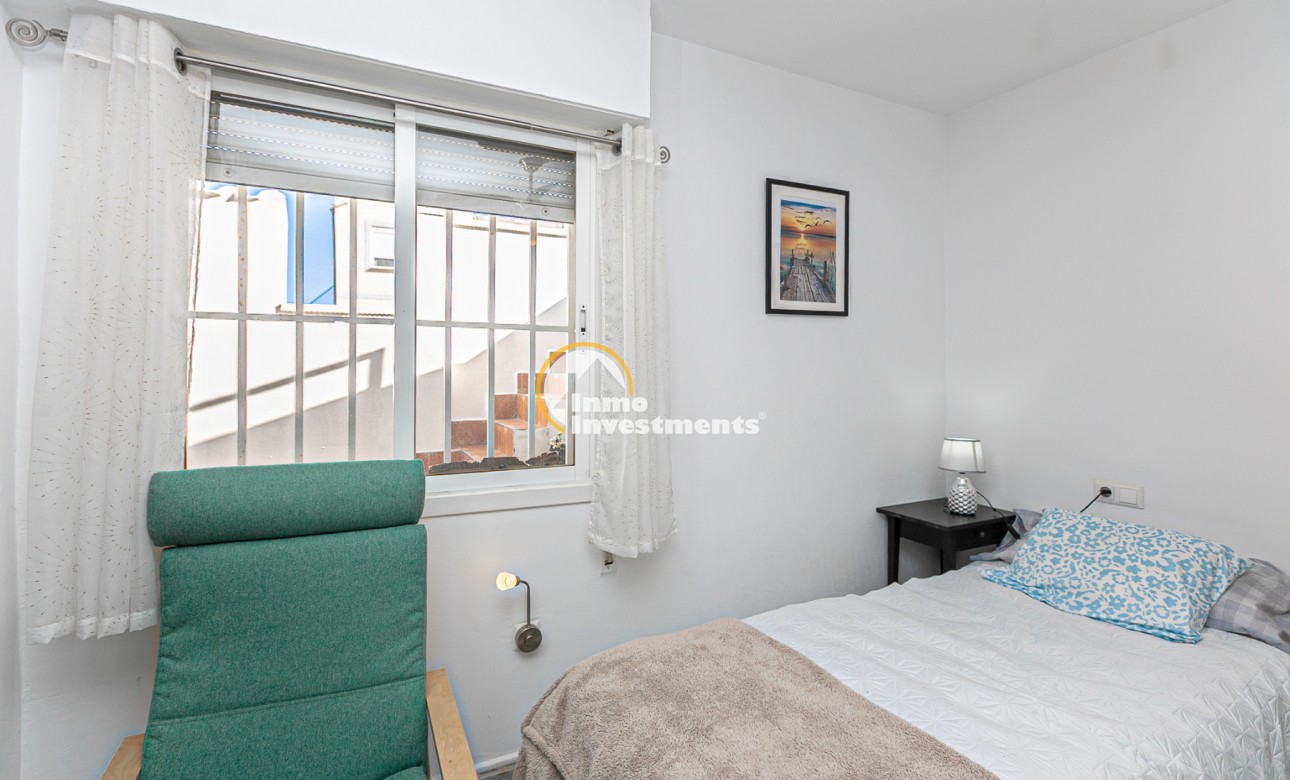 Resale - Bungalow - Torrevieja