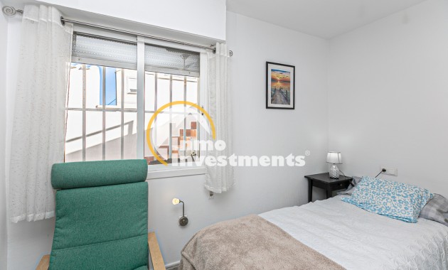 Resale - Bungalow - Torrevieja