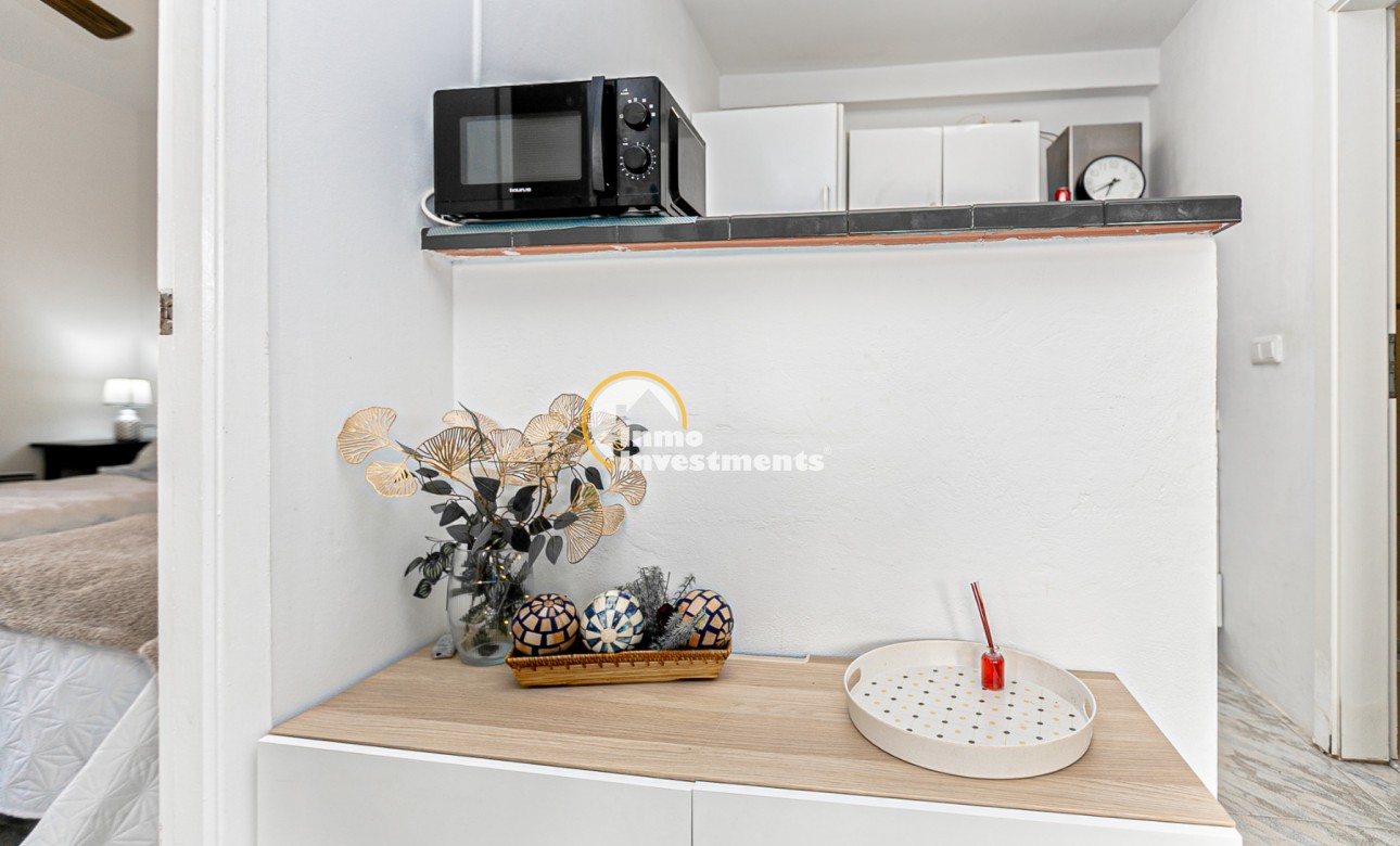 Resale - Bungalow - Torrevieja