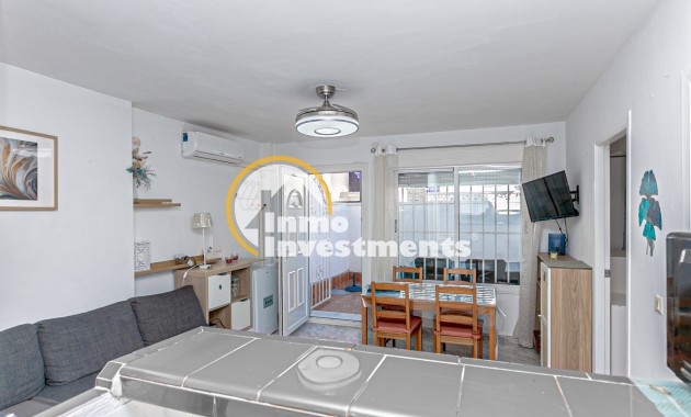 Resale - Bungalow - Torrevieja