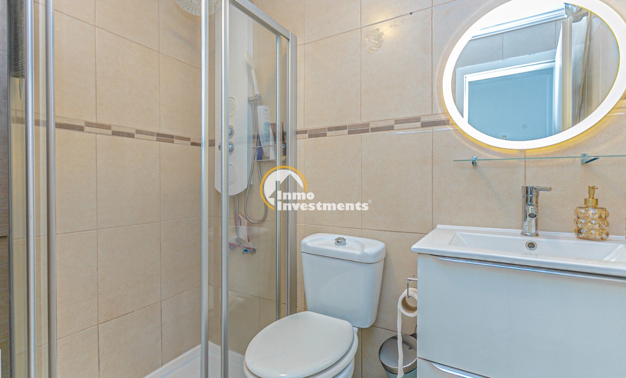 Resale - Bungalow - Torrevieja