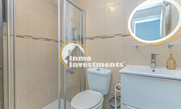 Resale - Bungalow - Torrevieja