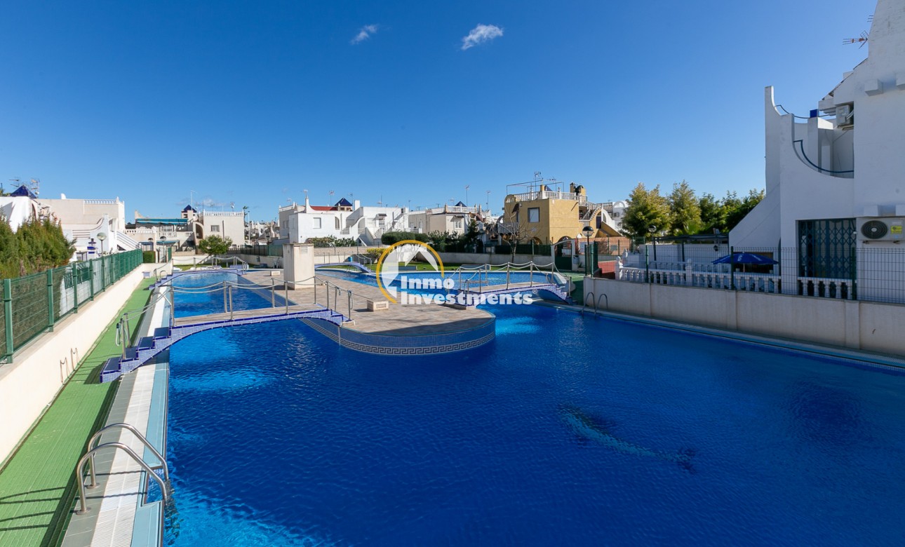 Resale - Bungalow - Torrevieja