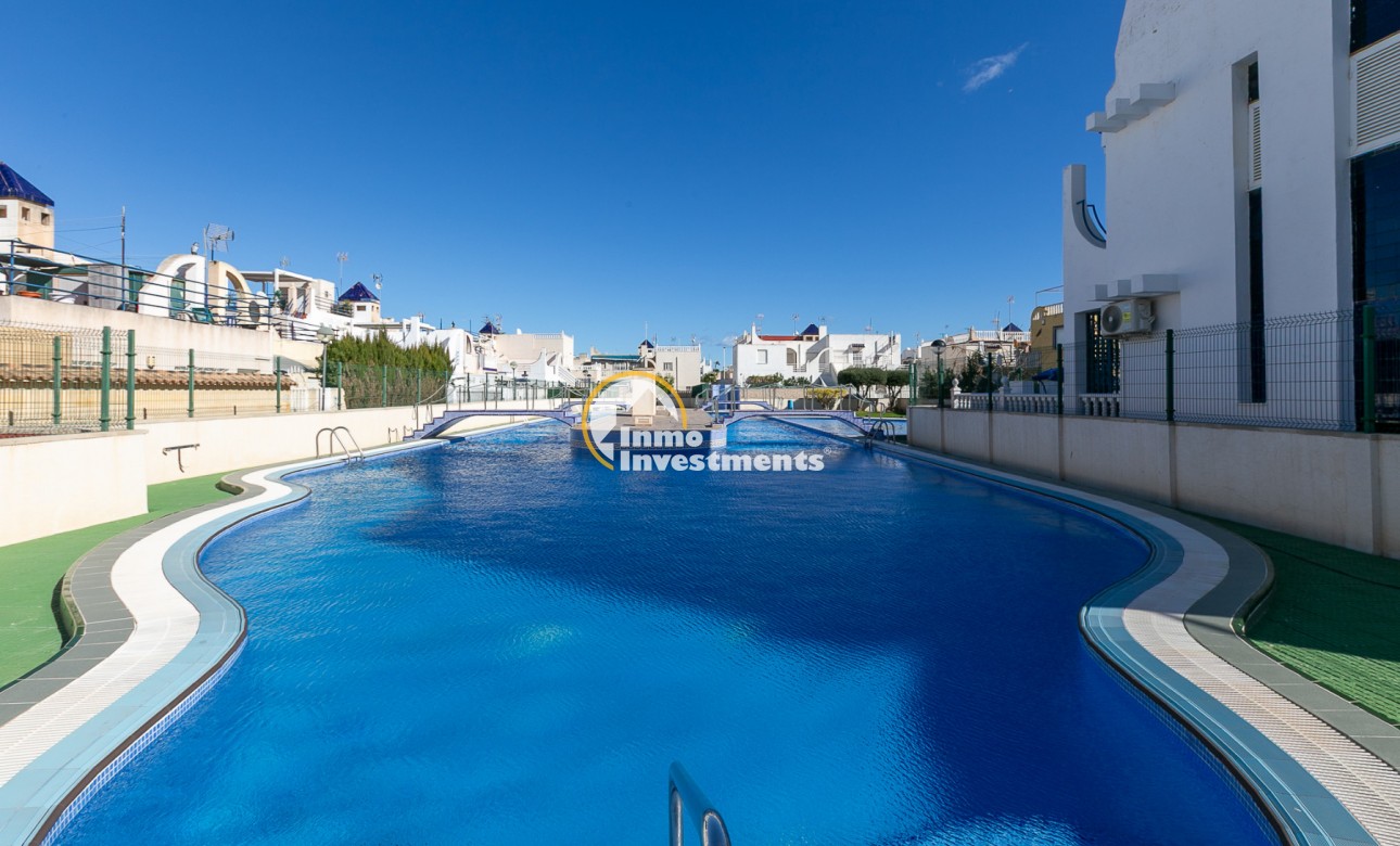 Resale - Bungalow - Torrevieja