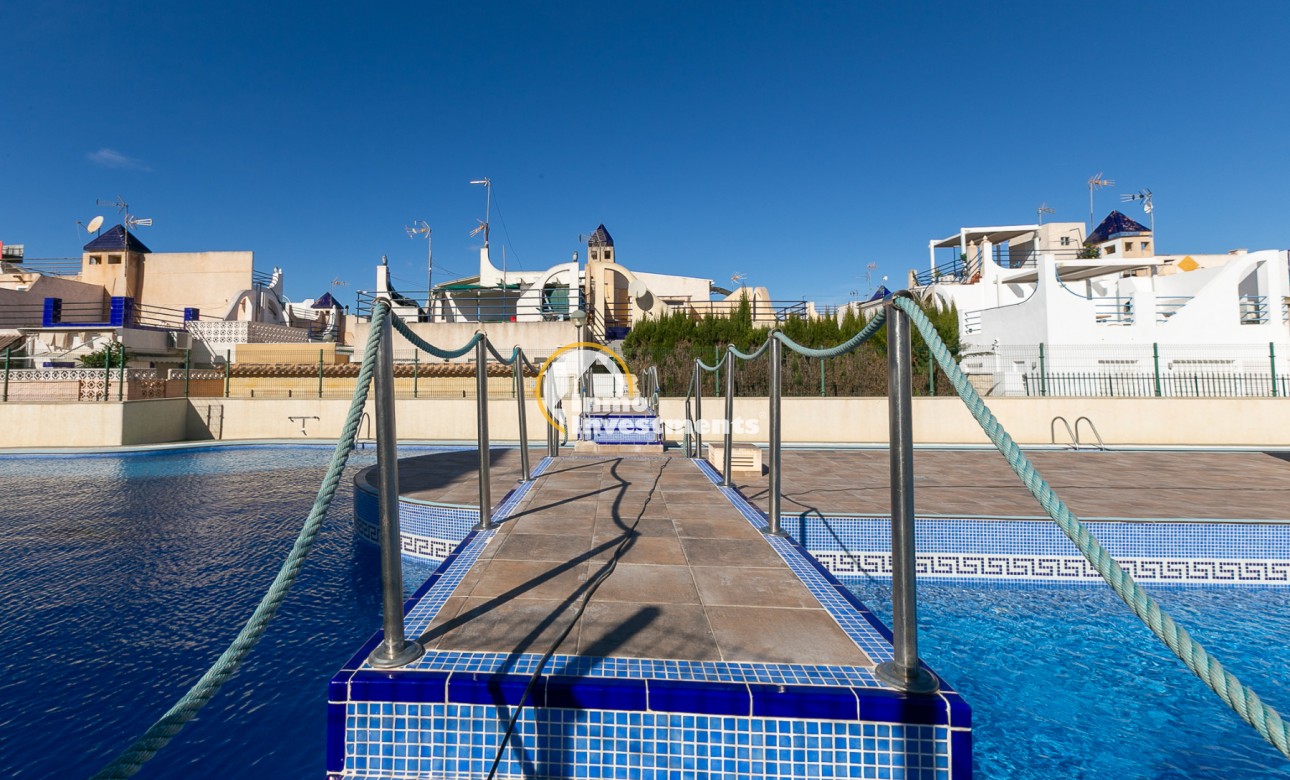 Resale - Bungalow - Torrevieja