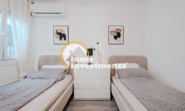 Gebrauchtimmobilien - Reihenhaus - Villamartin