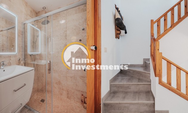 Gebrauchtimmobilien - Reihenhaus - Villamartin