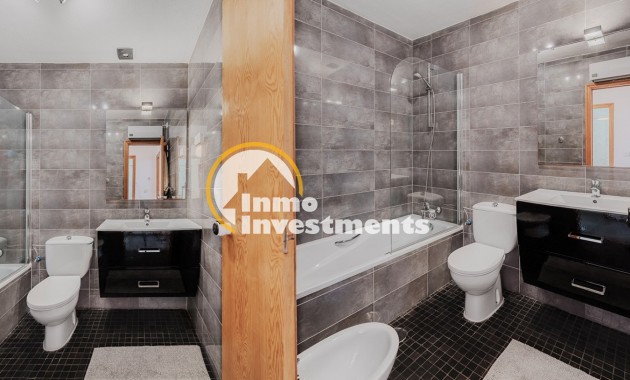 Gebrauchtimmobilien - Reihenhaus - Villamartin